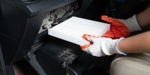 Car air filter what does it do?-Costar Hellas